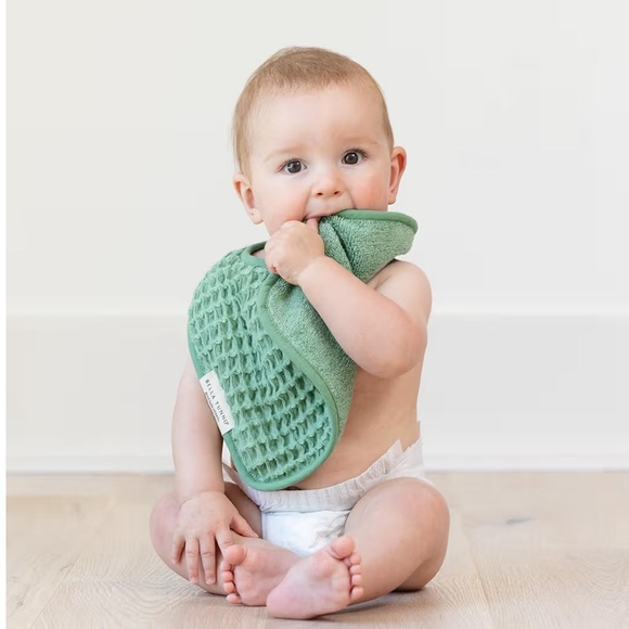 Bib Set - Picture 2 of 7